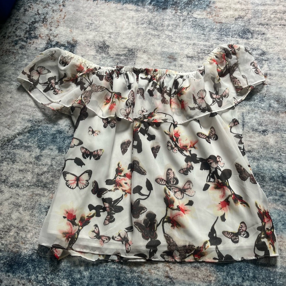 Buffalo NWT Butterfly Off-Shoulder Top